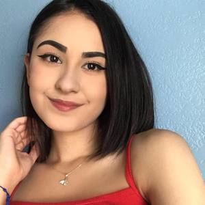 Meet your Posher, Fatima